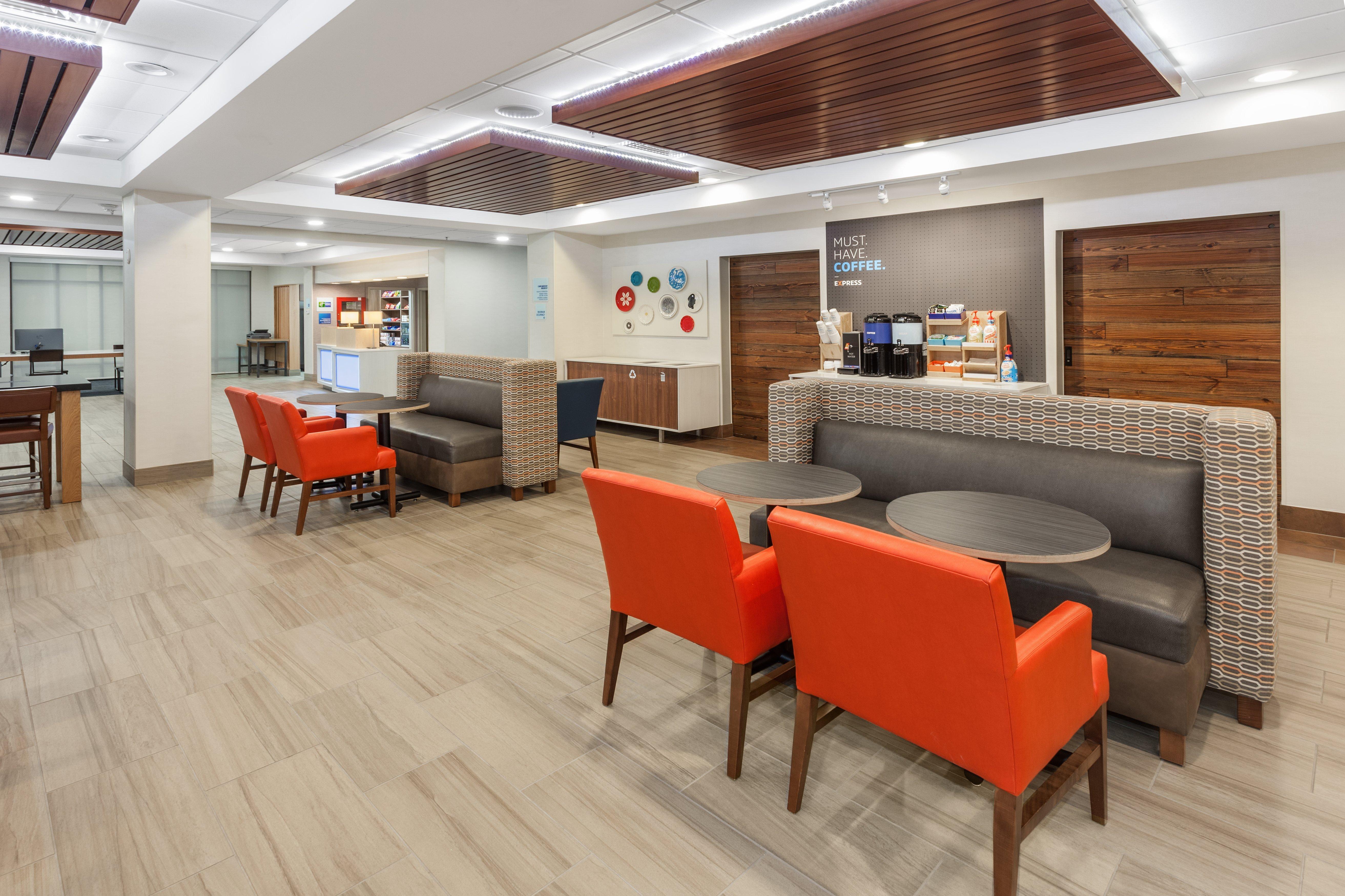 Holiday Inn Express & Suites Tilton By Ihg Εξωτερικό φωτογραφία